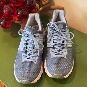 On Cloudswift blue running shoes